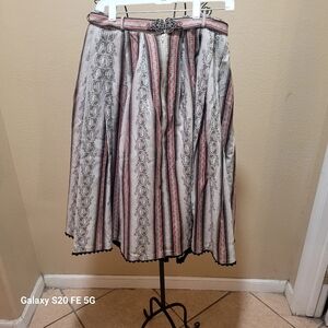 Gorgeous Trachten Skirt, Folk Austria  German Skirt Vintage uses good condition